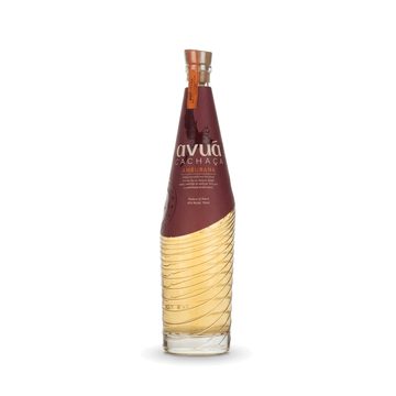 Avuá Amburana Cachaça