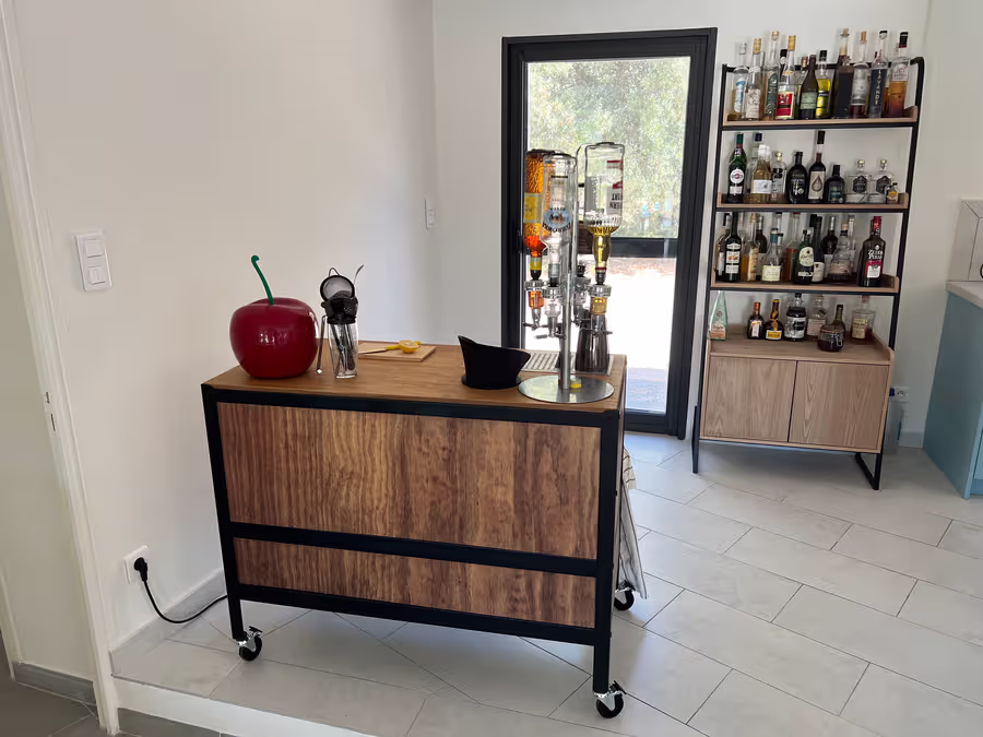 Milchkännchen-Spüler für Cocktailbars und Neugestaltung kleiner Spüler zur Vermeidung von Verstopfungen