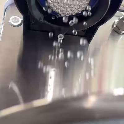 Duschsieb mit Fleckchen für Ihre Espressomaschine, Zeitlupenvideo